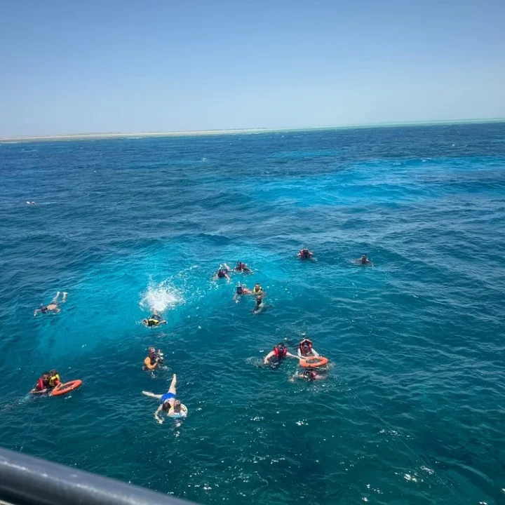 Panorama Semi-Submarine – poldeňová plavba so šnorchlovaním v Hurghade (12)