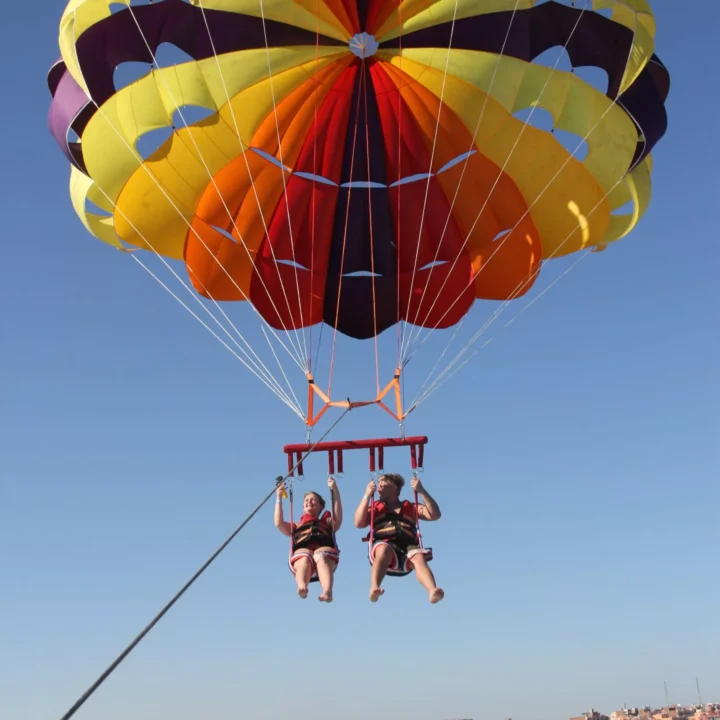 Parasailing (1)
