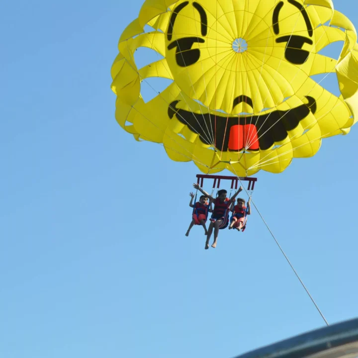 Parasailing (8)